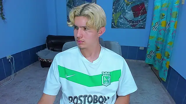 Snapshot of patrik_027 chatting on 29, 10, 2025 patrik 027 online show from 29, 10, 2025