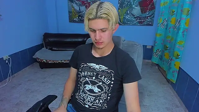 Snapshot of patrik_027 chatting on 3, 11, 2025 patrik 027 online show from 3, 11, 2025