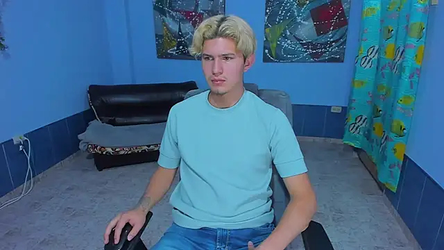 Snapshot of patrik_027 chatting on 4, 11, 2025 patrik 027 online show from 4, 11, 2025