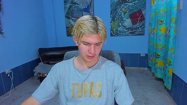 Snapshot of patrik_027 chatting on 11, 11, 2025 patrik 027 online show from 11, 11, 2025