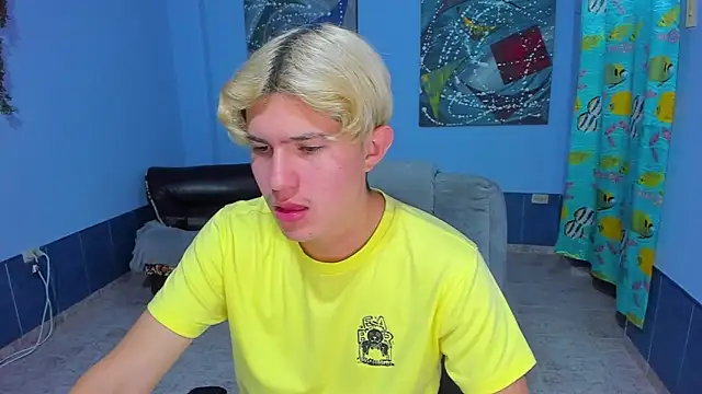 Snapshot of patrik_027 chatting on 11, 11, 2025 patrik 027 online show from 11, 11, 2025