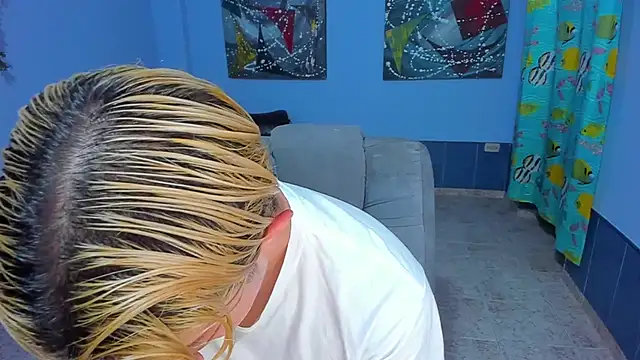 Snapshot of patrik_027 chatting on 14, 11, 2025 patrik 027 online show from 14, 11, 2025