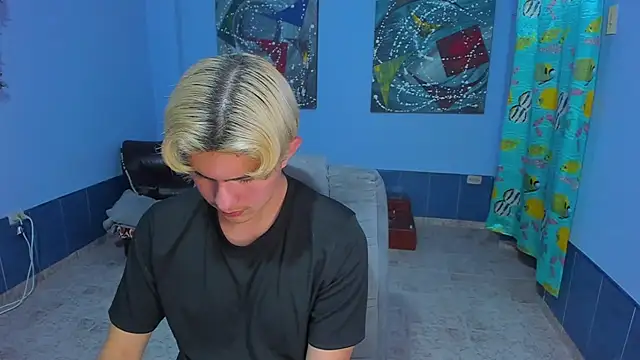 Snapshot of patrik_027 chatting on 15, 11, 2025 patrik 027 online show from 15, 11, 2025