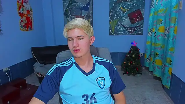 Snapshot of patrik_027 chatting on 17, 12, 2025 patrik 027 online show from 17, 12, 2025