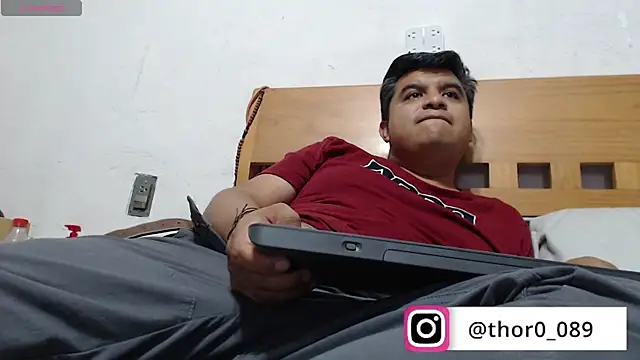 Snapshot of thor000089 chatting on 21, 4, 2026 thor000089 online show from 21, 4, 2026