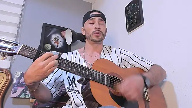 Snapshot of damn_fox chatting on 20, 3, 2025 damn fox online show from 20, 3, 2025