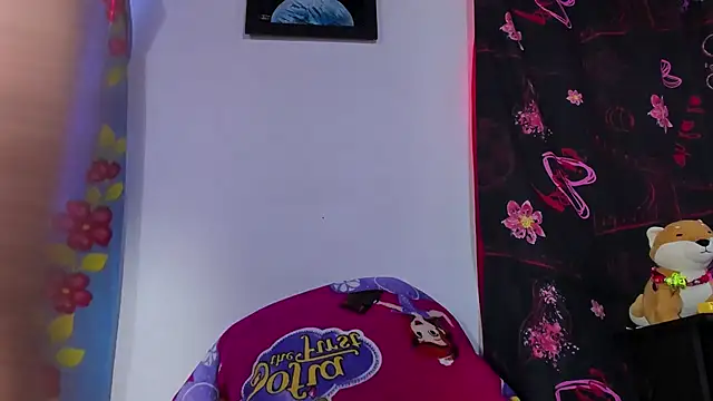 Snapshot of damn_fox chatting on 25, 11, 2025 damn fox online show from 25, 11, 2025