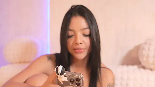 Snapshot of sarah_hiill chatting on 19, 2, 2025 sarah hiill online show from 19, 2, 2025