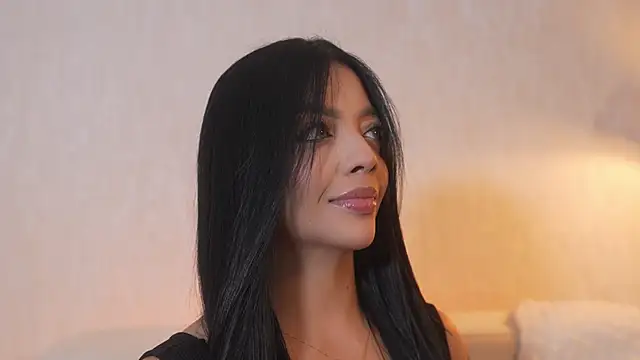 Snapshot of sarah_hiill chatting on 28, 11, 2025 sarah hiill online show from 28, 11, 2025