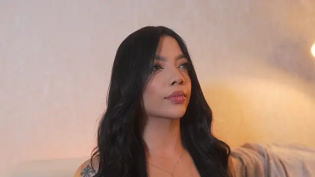 Snapshot of sarah_hiill chatting on 2, 12, 2025 sarah hiill online show from 2, 12, 2025