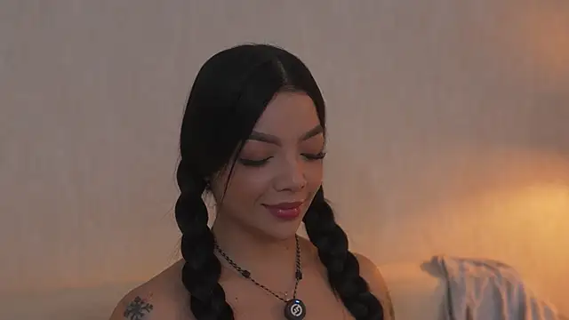 Snapshot of sarah_hiill chatting on 2, 4, 2026 sarah hiill online show from 2, 4, 2026