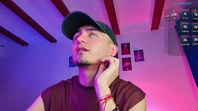 Snapshot of dimitri-bilak chatting on 17, 9, 2025 dimitri-bilak online show from 17, 9, 2025