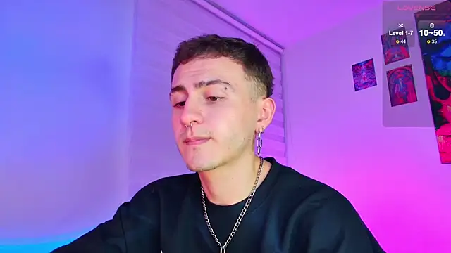 Snapshot of dimitri-bilak chatting on 4, 4, 2026 dimitri-bilak online show from 4, 4, 2026