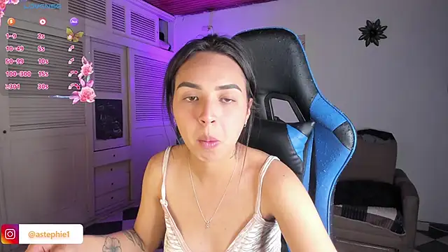 Miss Nicole online show from 9, 1, 2025