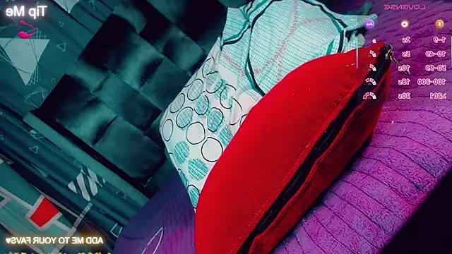 Snapshot of CharlotteBigCock chatting on 27, 3, 2026 CharlotteBigCock online show from 27, 3, 2026