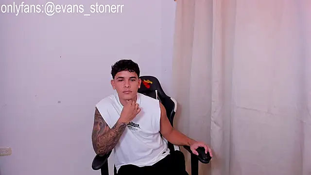 Snapshot of Evan_stoner chatting on 4, 5, 2026 Evan stoner online show from 4, 5, 2026