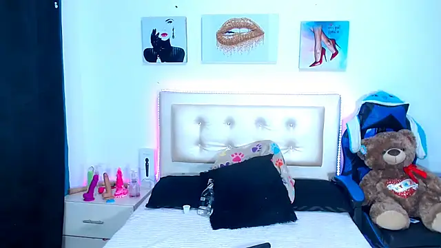 Jenng18 online show from 1, 1, 2025