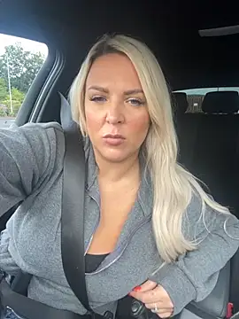 Snapshot of Bustyblondebabe32 chatting on 10, 9, 2025 Bustyblondebabe32 online show from 10, 9, 2025