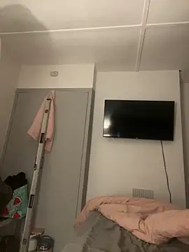 Snapshot of Bustyblondebabe32 chatting on 16, 11, 2025 Bustyblondebabe32 online show from 16, 11, 2025