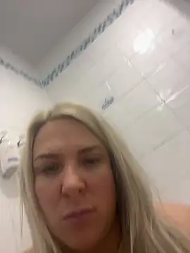 Bustyblondebabe32 online show from 20, 3, 2026