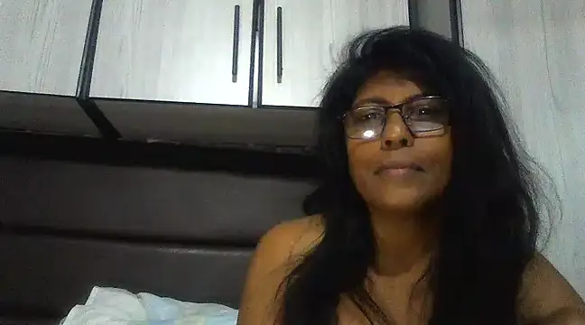 Snapshot of MsAttitude chatting on 17, 3, 2025 MsAttitude online show from 17, 3, 2025