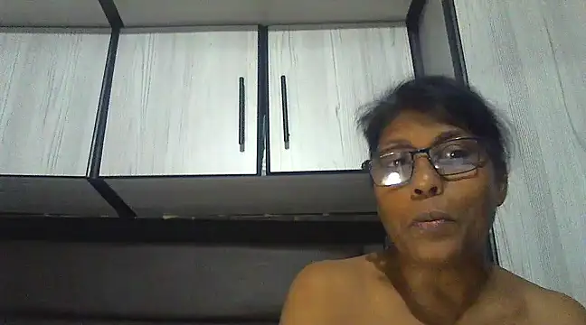 Snapshot of MsAttitude chatting on 19, 3, 2025 MsAttitude online show from 19, 3, 2025