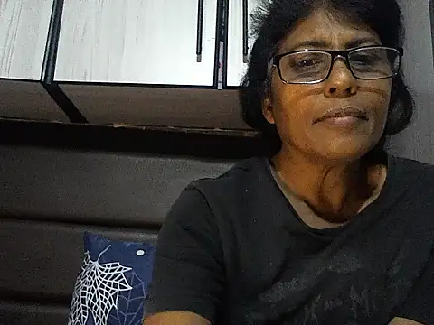 Snapshot of MsAttitude chatting on 29, 9, 2025 MsAttitude online show from 29, 9, 2025