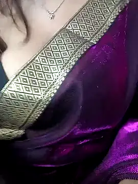 Snapshot of Nia__09 chatting on 15, 9, 2025 Nia 09 online show from 15, 9, 2025