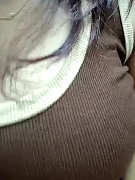 Snapshot of Nia__09 chatting on 8, 10, 2025 Nia 09 online show from 8, 10, 2025