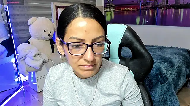 Snapshot of alma_blue chatting on 5, 2, 2026 alma blue online show from 5, 2, 2026