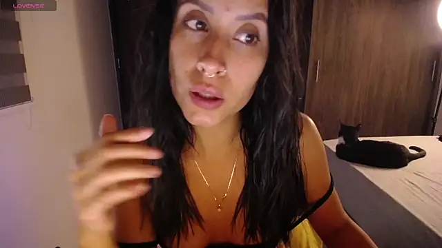 Snapshot of amyharlow_1 chatting on 8, 4, 2026 amyharlow 1 online show from 8, 4, 2026