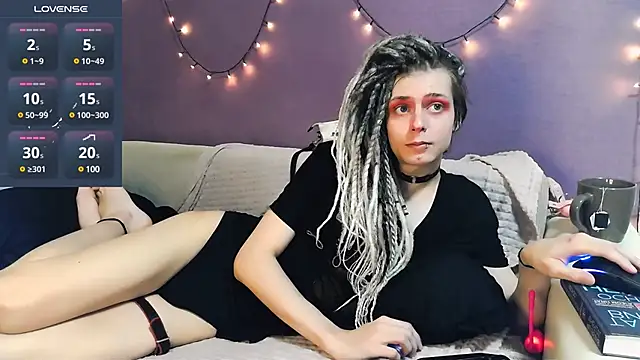 Littlepinkcat online show from 16, 3, 2025