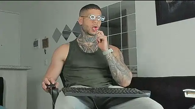 Snapshot of _jamesleandros1 chatting on 20, 2, 2025 jamesleandros1 online show from 20, 2, 2025