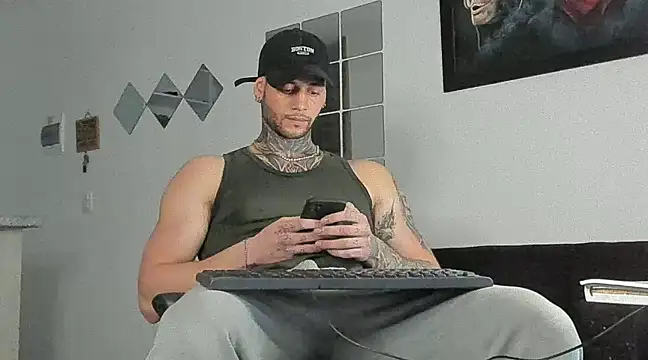 Snapshot of _jamesleandros1 chatting on 4, 3, 2025 jamesleandros1 online show from 4, 3, 2025