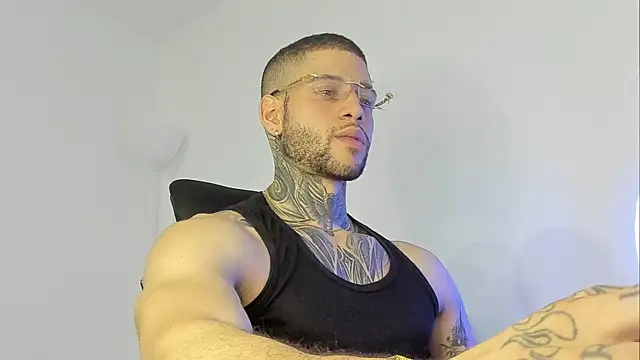 Snapshot of _jamesleandros1 chatting on 3, 10, 2025 jamesleandros1 online show from 3, 10, 2025