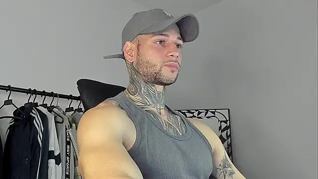 Snapshot of _jamesleandros1 chatting on 22, 10, 2025 jamesleandros1 online show from 22, 10, 2025