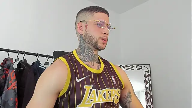 Snapshot of _jamesleandros1 chatting on 30, 10, 2025 jamesleandros1 online show from 30, 10, 2025