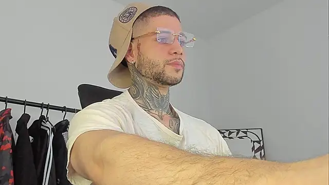 Snapshot of _jamesleandros1 chatting on 9, 11, 2025 jamesleandros1 online show from 9, 11, 2025