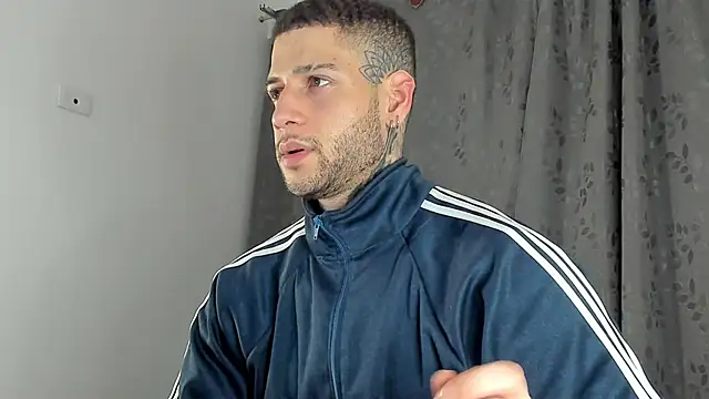 Snapshot of _jamesleandros1 chatting on 17, 1, 2026 jamesleandros1 online show from 17, 1, 2026