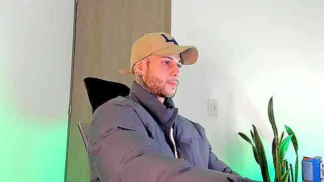 Snapshot of _jamesleandros1 chatting on 10, 3, 2026 jamesleandros1 online show from 10, 3, 2026