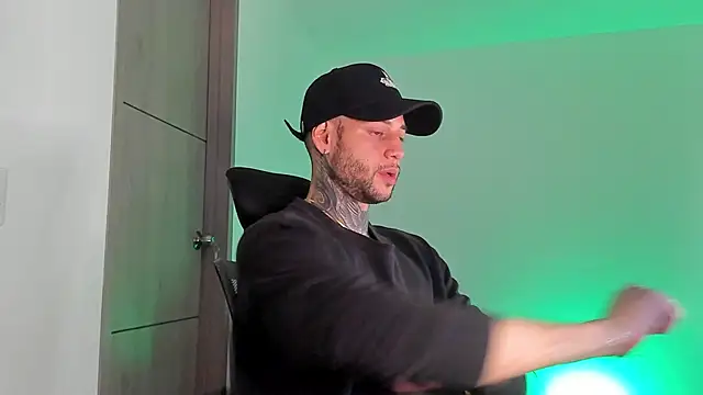 Snapshot of _jamesleandros1 chatting on 26, 3, 2026 jamesleandros1 online show from 26, 3, 2026