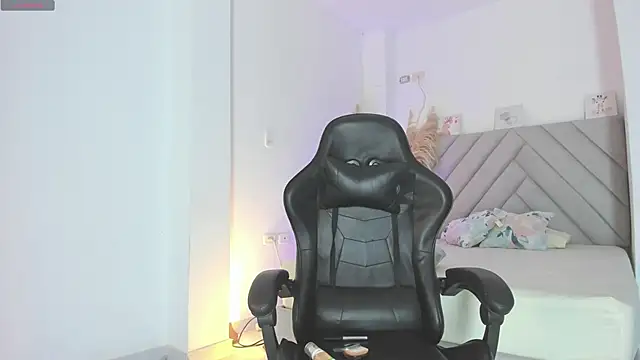 Snapshot of perlacobre999 chatting on 20, 2, 2025 perlacobre999 online show from 20, 2, 2025