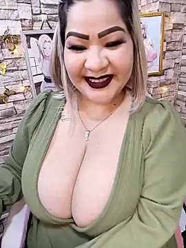 Dalessa Bigtits online show from 6, 3, 2026