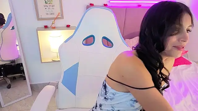 PIA STONE online show from 12, 9, 2025