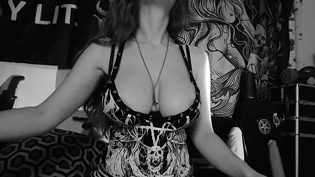 Snapshot of Silentmary chatting on 8, 7, 2026 Silentmary online show from 8, 7, 2026