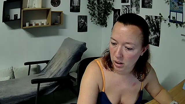 Snapshot of AnyaKrey@xh chatting on 4, 1, 2025 AnyaKreyxh online show from 4, 1, 2025