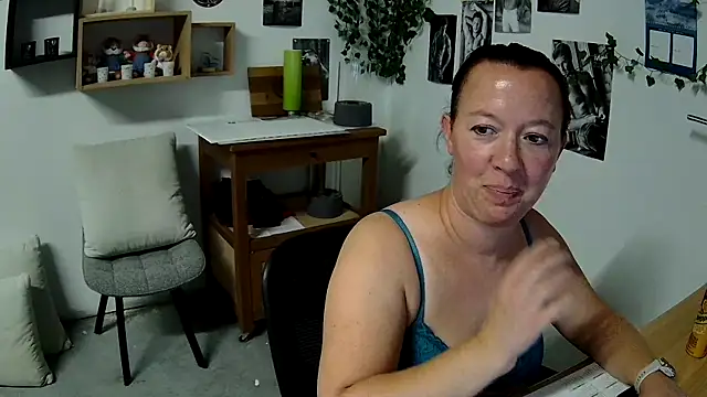 Snapshot of AnyaKrey@xh chatting on 26, 10, 2025 AnyaKreyxh online show from 26, 10, 2025