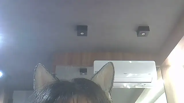 Skinny-Kitten online show from 13, 1, 2026