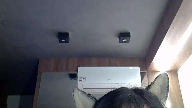 Skinny-Kitten online show from 2, 3, 2026