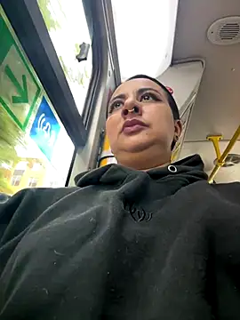 Abril Luv online show from 8, 1, 2026